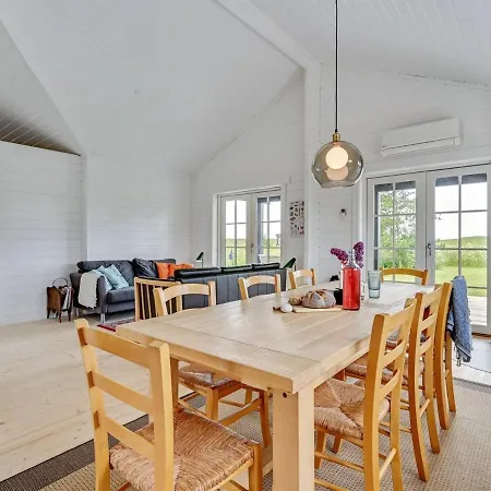 Siebelt - 200m From The Sea In Djursland And Mols By Interhome * Knebel