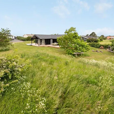 Holiday home Siebelt - 200m From The Sea In Djursland And Mols By Interhome